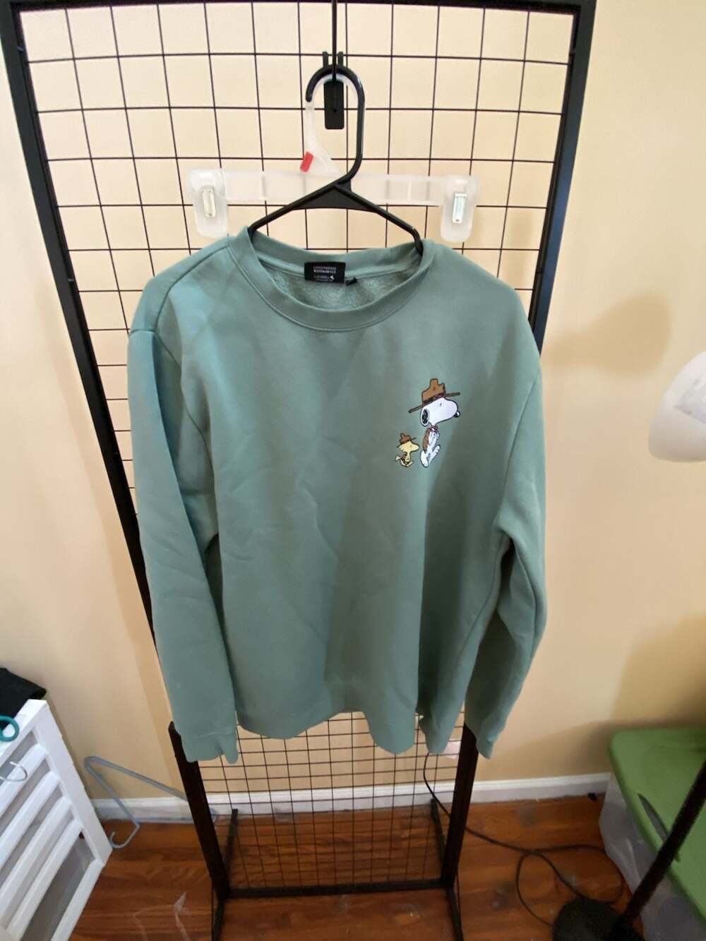 Peanuts Snoopy Beagle Scout Sweatshirt Size L Green Camping